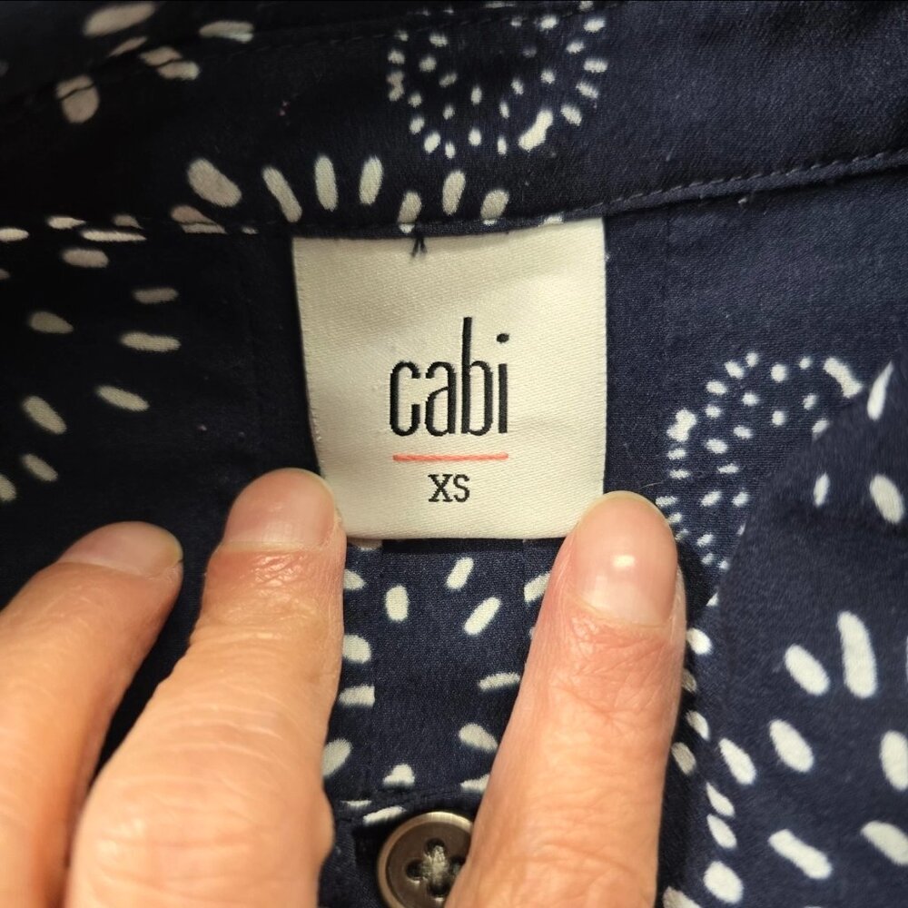 Cabi Womens Sleeveless Dandelion Wish Navy Blue Top Blouse Button Up Size XS - Picture 7 of 8